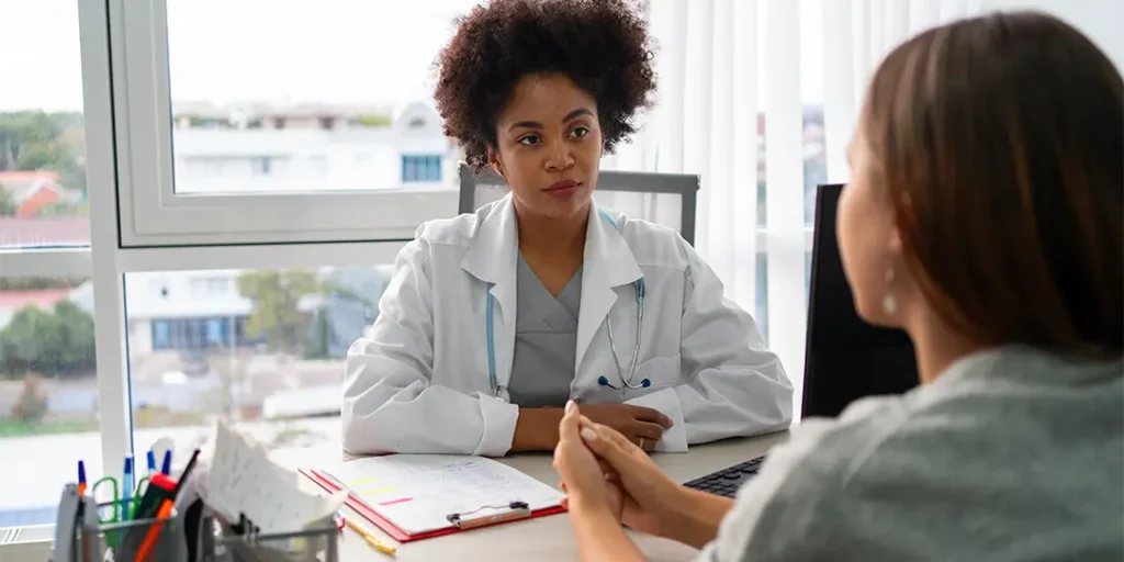 consulta com proctologista em Jacareí, atendimento acessível SoluMedi